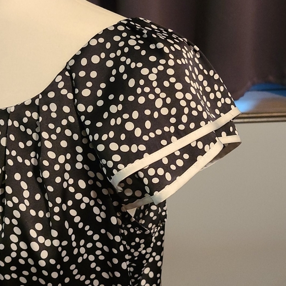 NY Collection top - Picture 4 of 9